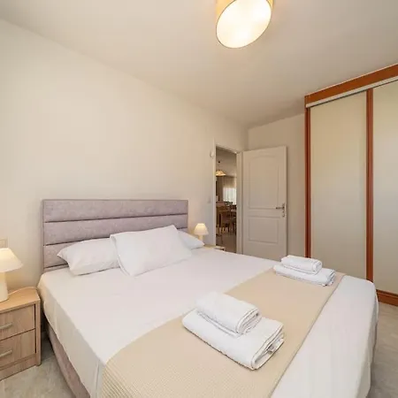 Ferienhaus Sandoa Lualaba